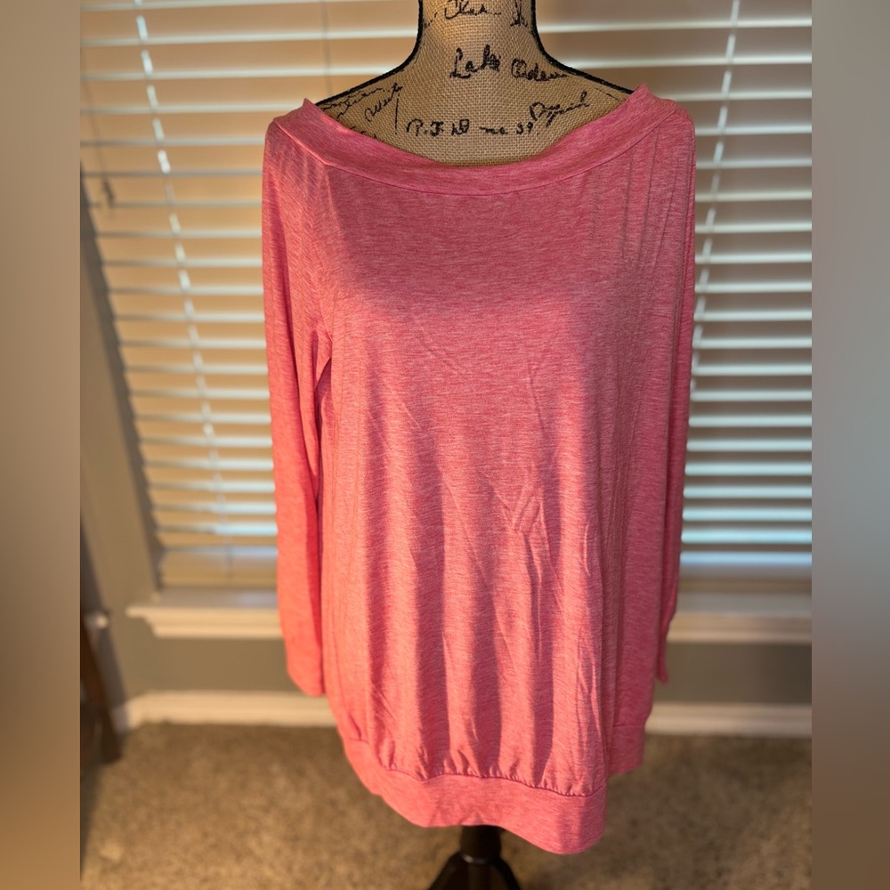 Halife ~ Pink Long Sleeve Top. Can be worn on or off the shoulders. NWT.